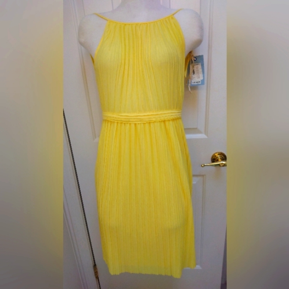 Adorable Chelsea Violet yellow dress, NWT